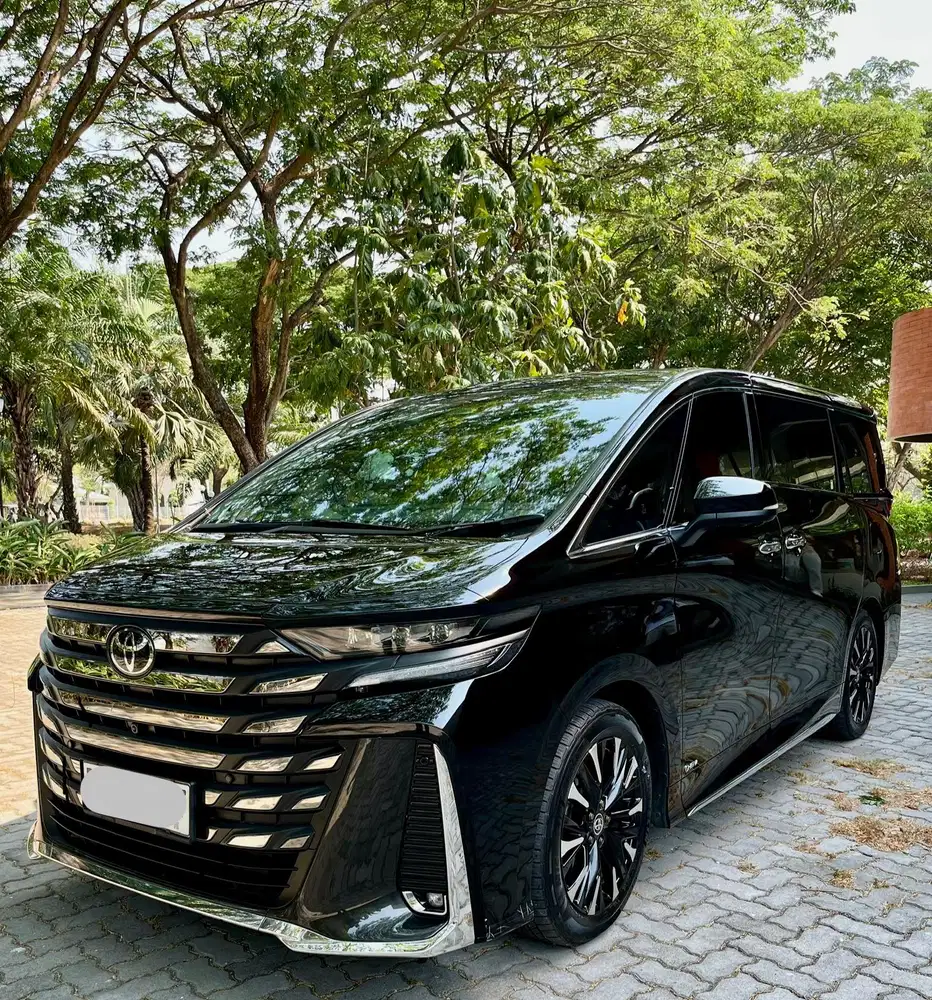 VELLFIRE EXECUTIVE LOUNGE HYBRID 2026  Low KM ( 21rb km )