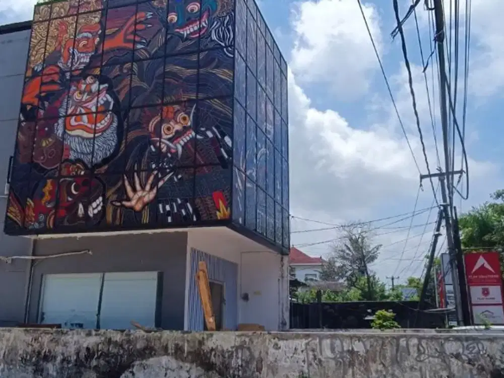 RUKO STRATEGIS 3 LANTAI DI SUNSET ROAD SEMINYAK KUTA BADUNG, BALI