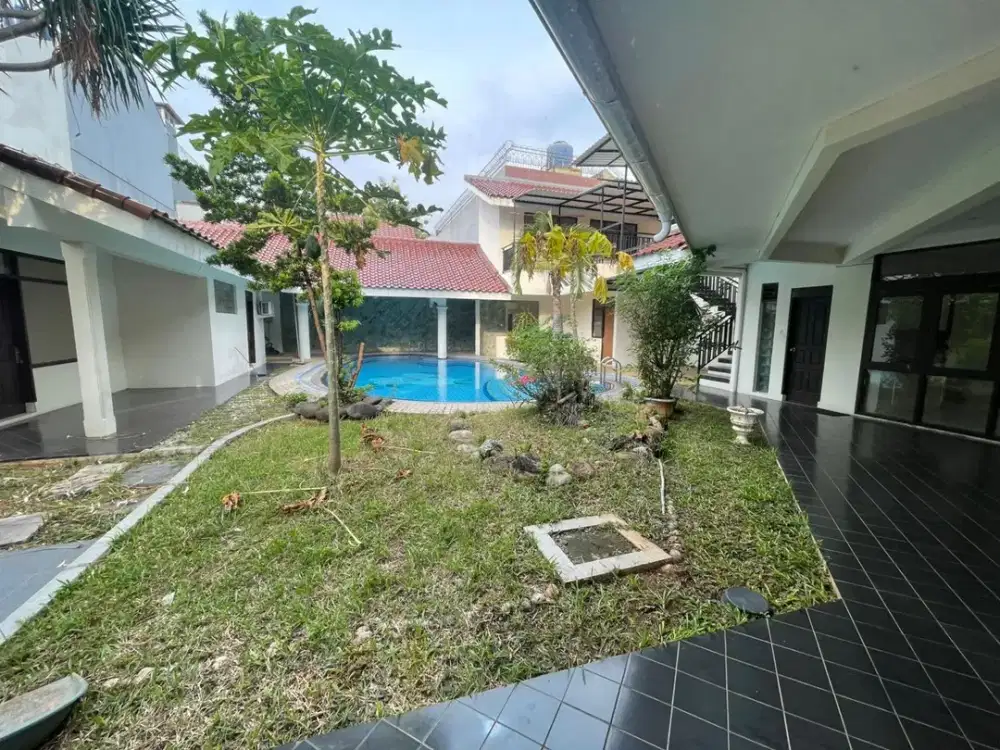 LXMMT 0089 Dijual / For Sale Rumah Asri Area Elite Menteng Jakarta Pusat