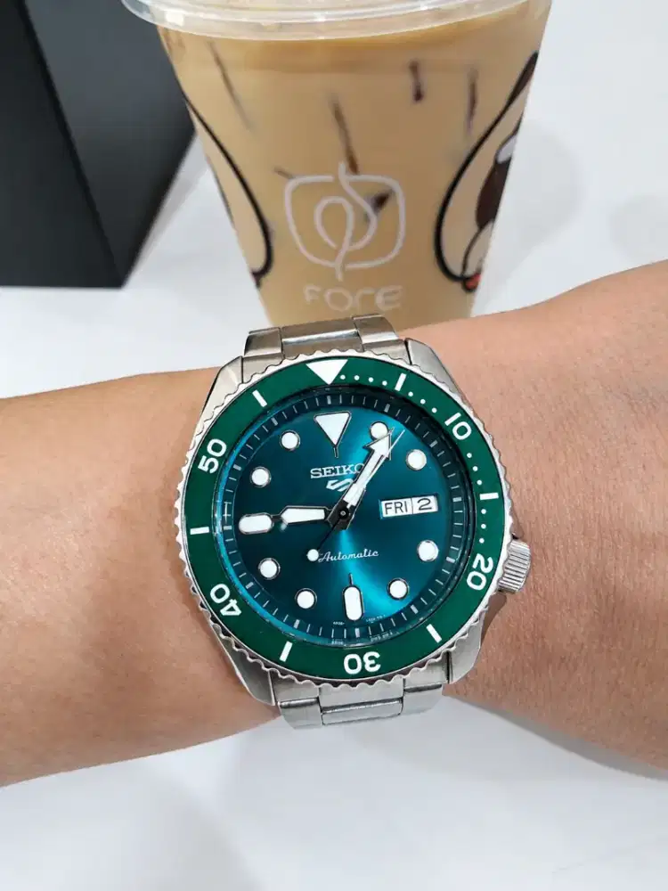 Seiko 5 Sports SRPD61 Superman Jade Green Hulk Automatic Original