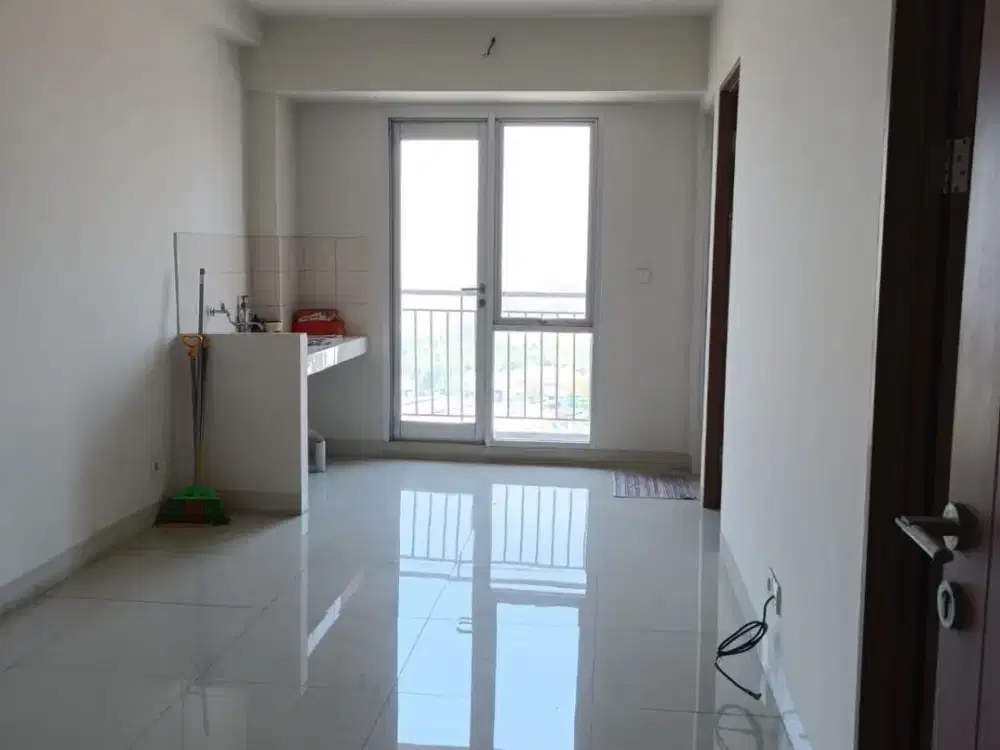 Dijual Apartemen Oak Tower A Lantai 18 – 2 Bedroom Unfurnish, Lantai Tinggi, Bebas Tata Ruang & Strategis di Pulo Gadung