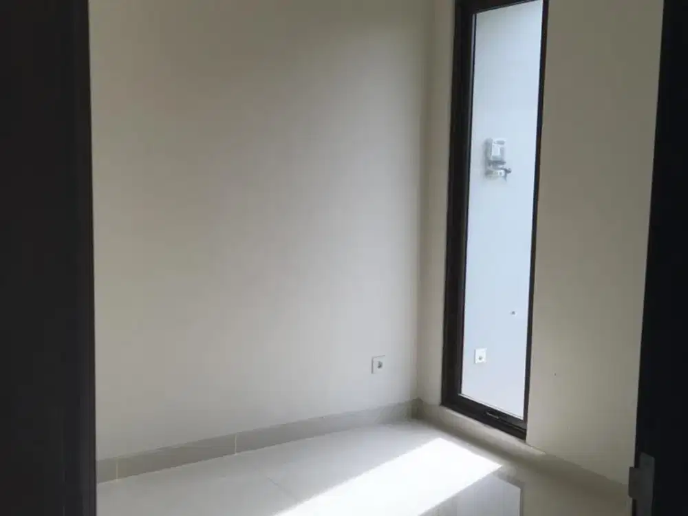 Dijual Rumah di Precia BSD