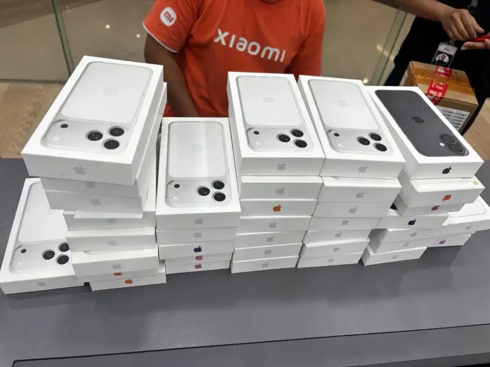 Iphone 17 pro dan promax silver