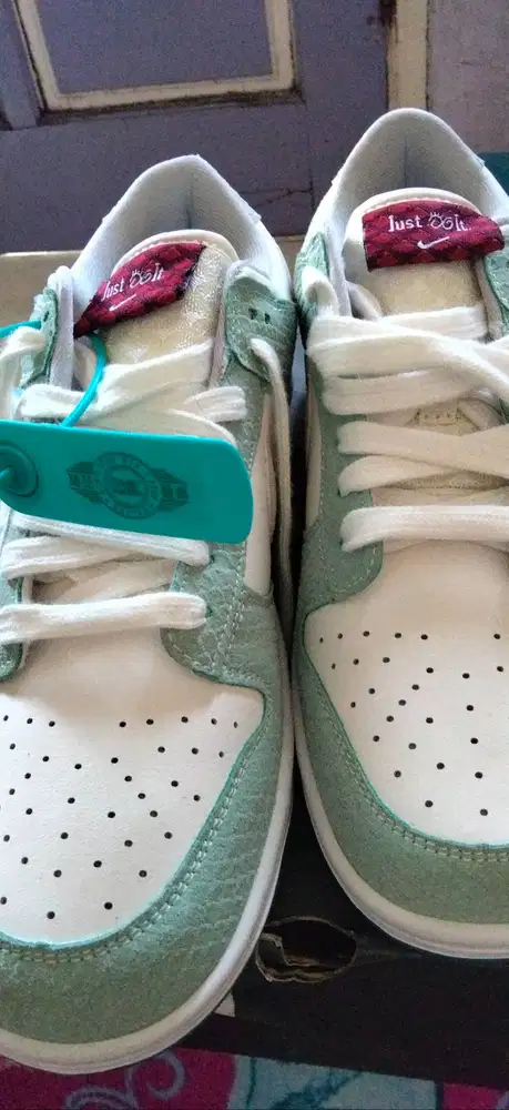 Sepatu casual nike made in indonesia dengan kondisi baru