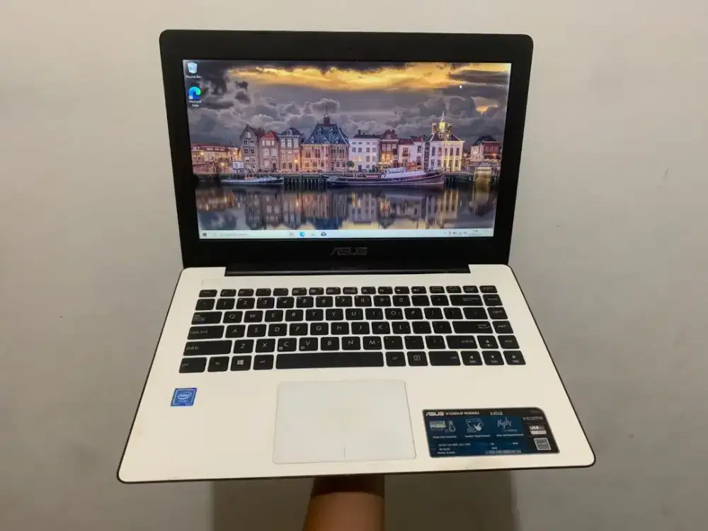 LAPTOP ASUS JUAL BUTUH