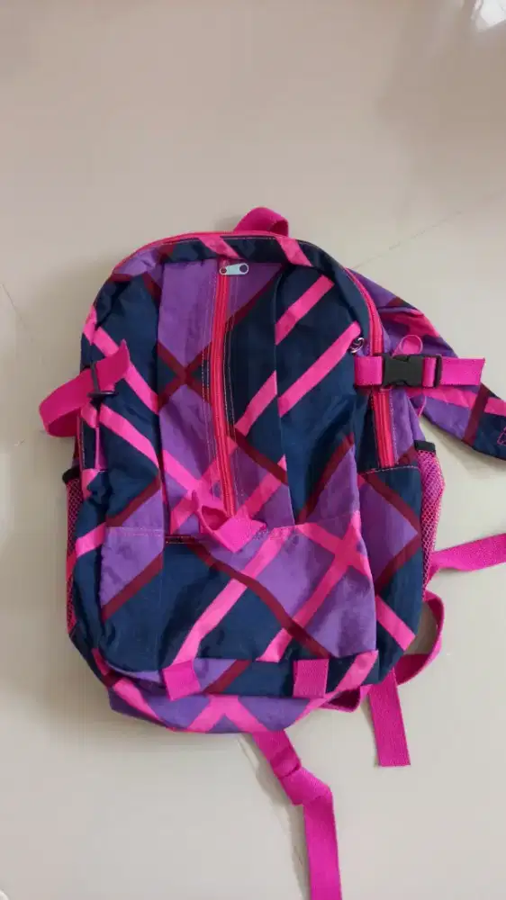 Tas ransel wanita