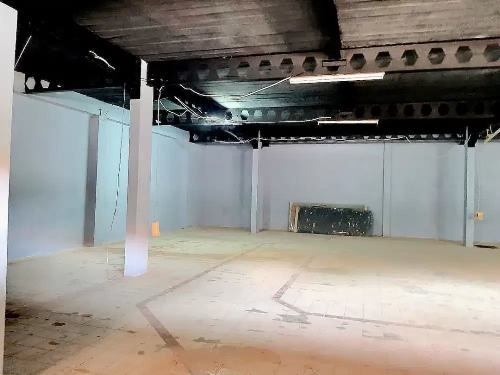Dijual Cepat Gudang Sangat Luas di Pondok Bambu Jakarta Timur