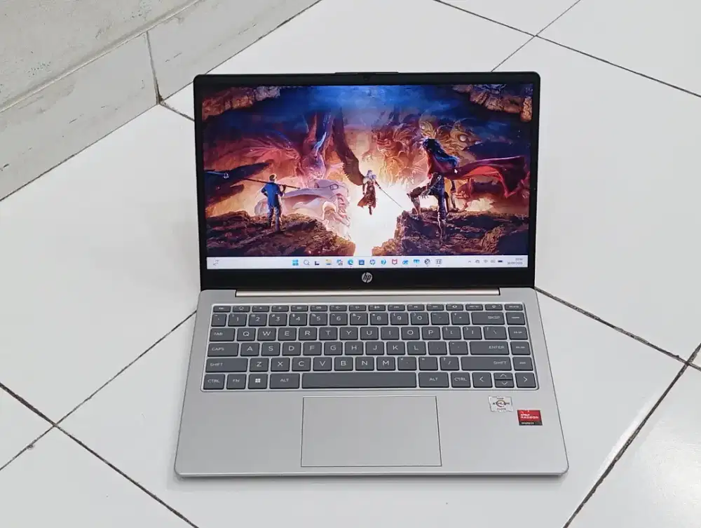 Jual laptop HP 14-em0xxx amd Athlon silver 7120 8/512