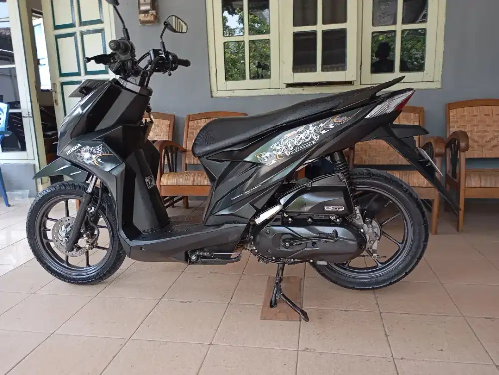 Jual sepeda motor honda beat street istimewa th 2022 plat AB BANTUL