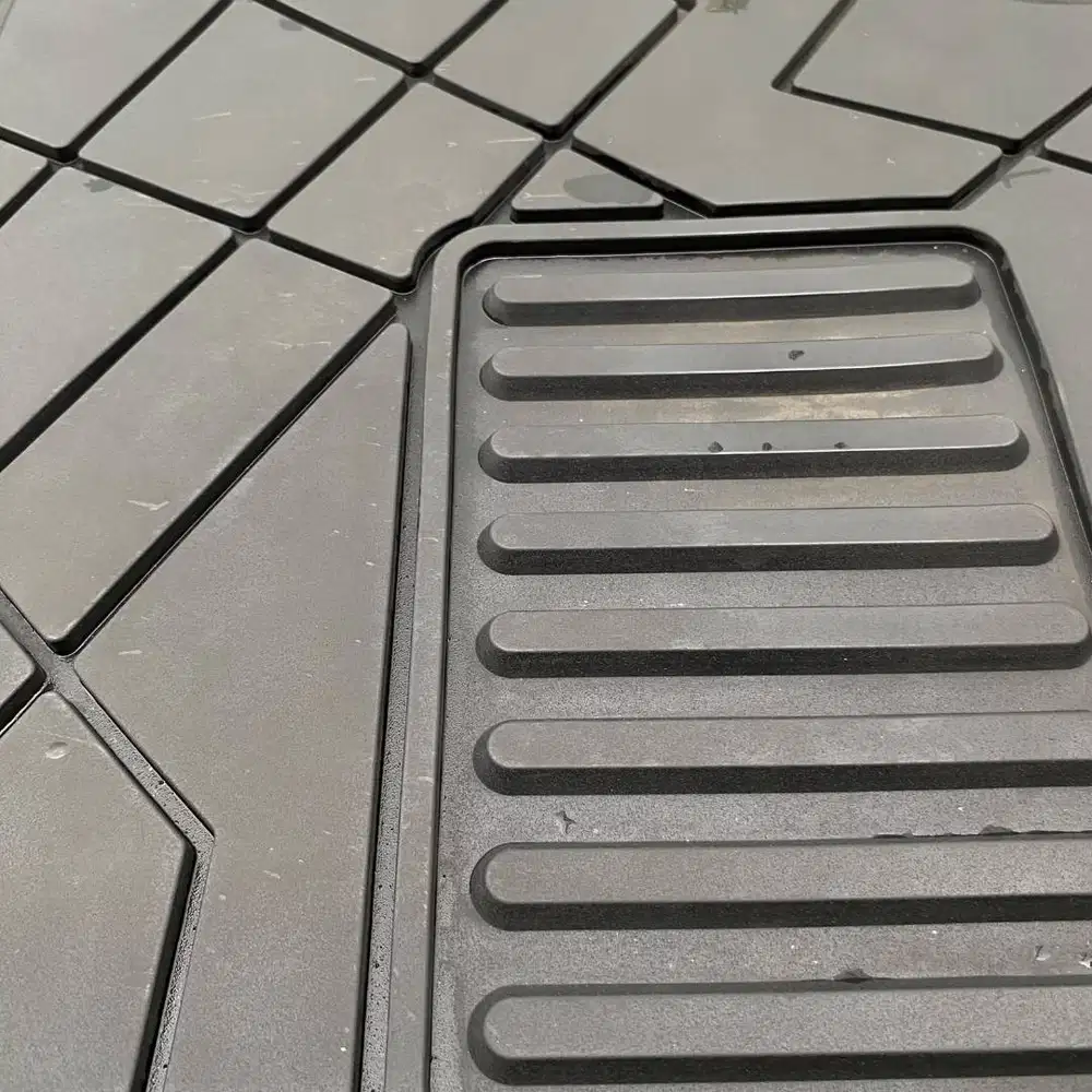 Karpet XMATE Santa Fe 2025 Kabin Bagasi Sandaran Molded Bekas Hitam