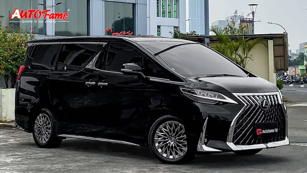 KM24RB Lexus LM350 VIP 4 Seater NIK 2023 Tgn 1 Dr Br Black On Black