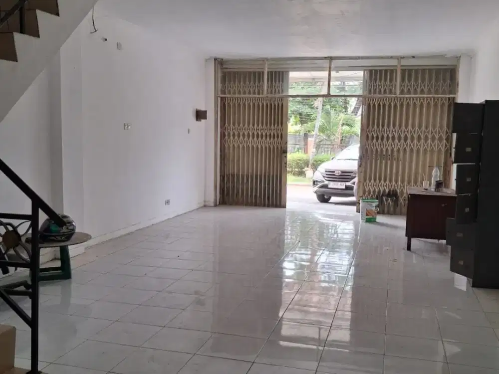 Ruko 3 Lantai Lokasi Strategis di Harapan Indah Kota Bekasi