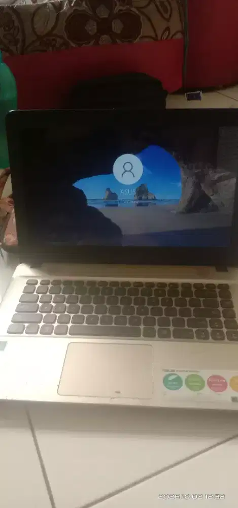 Laptop Asus Celeron 1.60GHz 2 GB 224 GB siap pakai