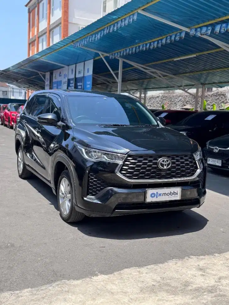 Toyota Kijang Innova 2.0 Zenix V CVT Bensin AT 2023 Hitam
