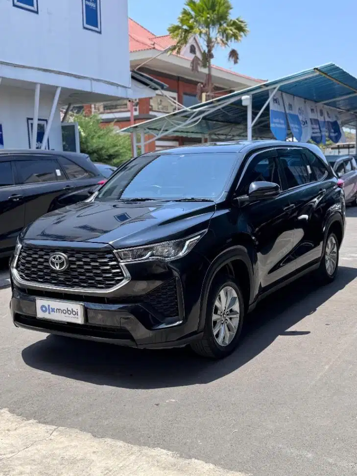 Toyota Kijang Innova 2.0 Zenix V CVT Bensin AT 2023 Hitam (KF)