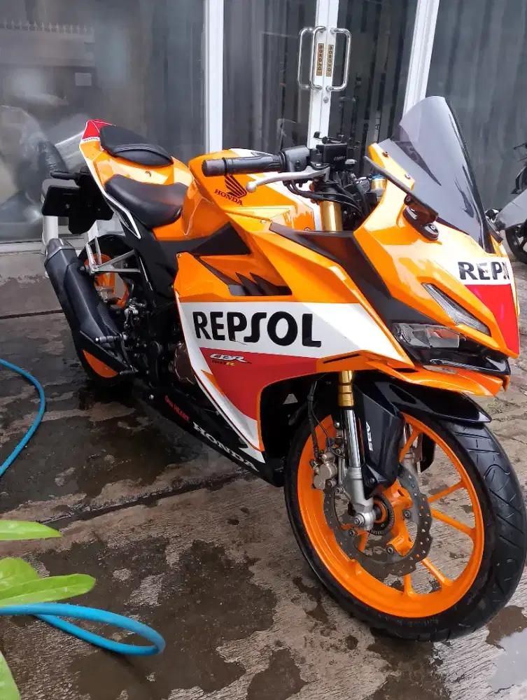 Jual motor CBR 150R tahun 2021
