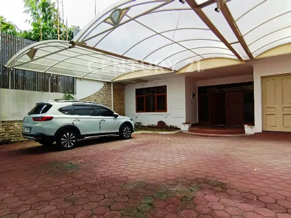 Dijual  Rumah Megah Dan Terawat Di Kawasan Elit Bandung Utara