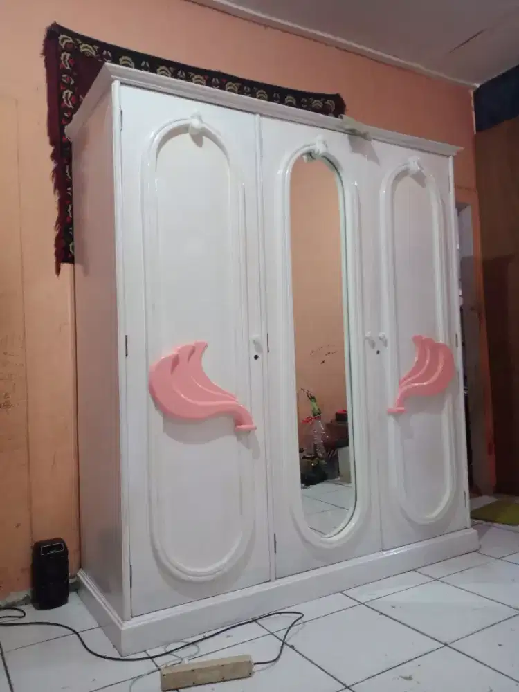 Jasa service cat lemari