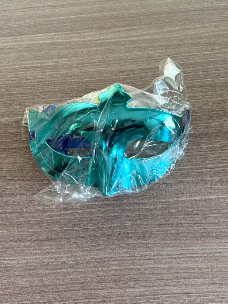 Topeng Pesta Metalik / Masquerade Mask Tosca (Rp 10.000)