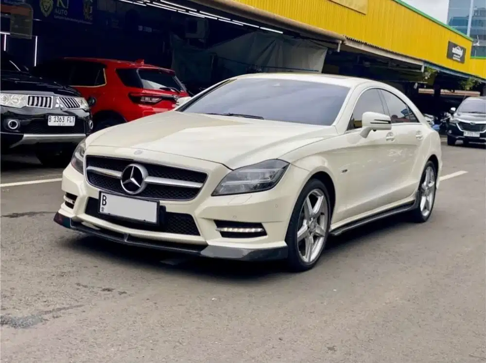 MERCEDES BENZ CLS350 AMG AT 2012 PUTIH