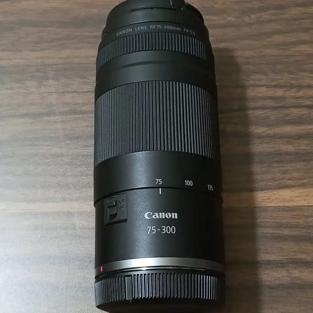 LENSA CANON RF 75-300MM F4-5.6 MULUS FULLSETBOX GARANSI DS ON