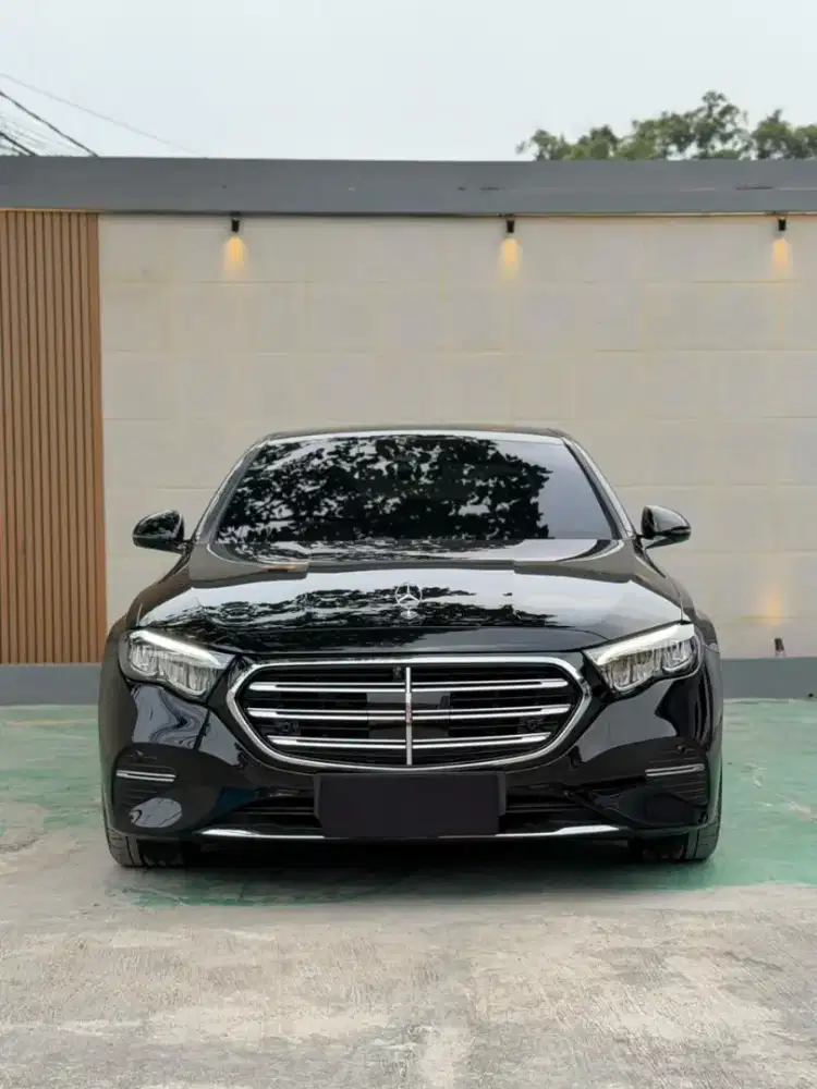 HARGA CASH!!! MERCEDES BENZ E200 W214 2025 HITAM