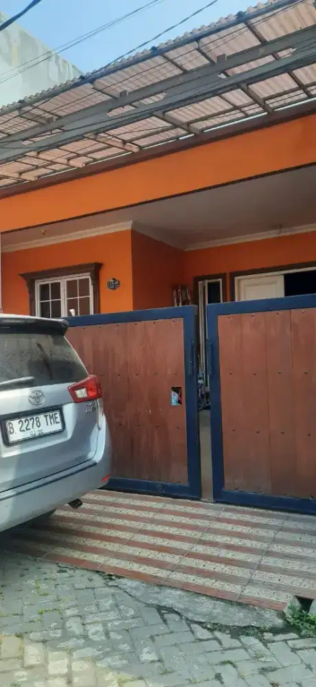 DIJUAL CEPAT RUMAH SIAP HUNI di BULEVAR HIJAU . HARAPAN INDAH