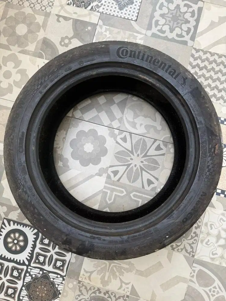 Ban Continental 225/50/R18