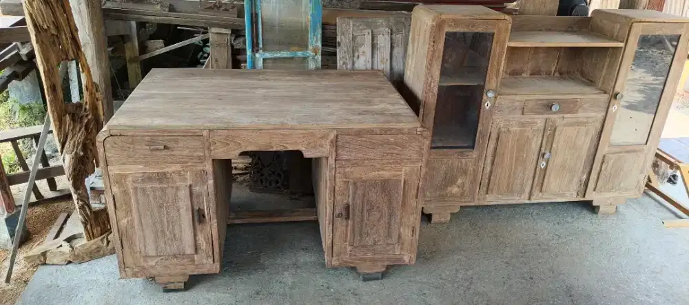 Monggo yg minat Meja kantor bekas bahan kayu jati