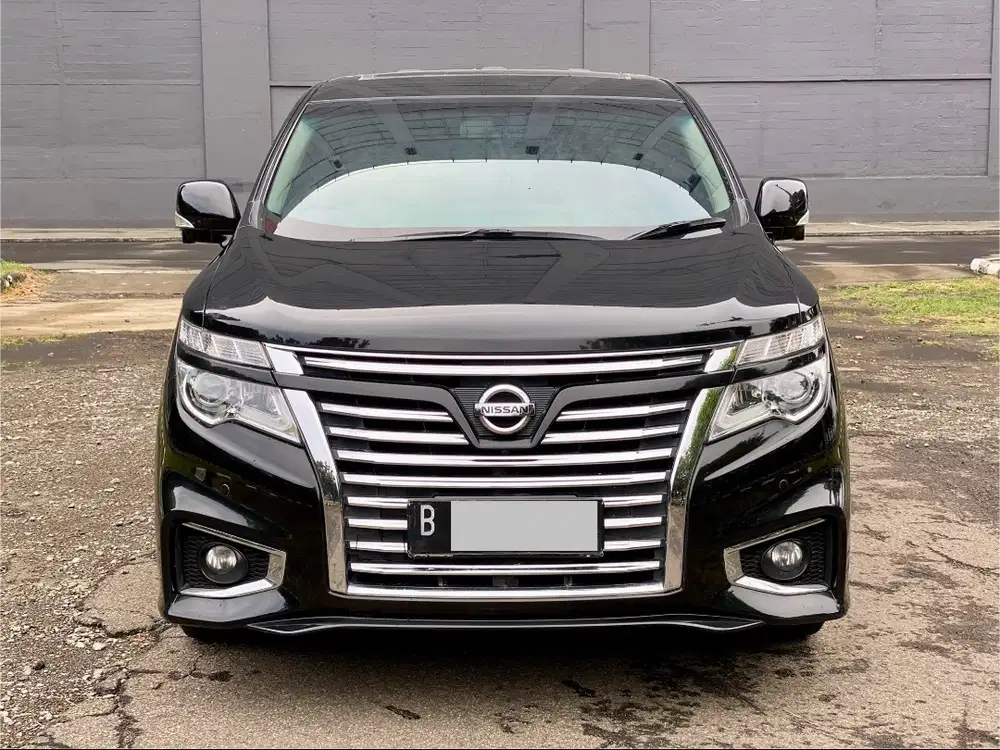 NISSAN ELGRAND HWS 2.5 AT HITAM 2014