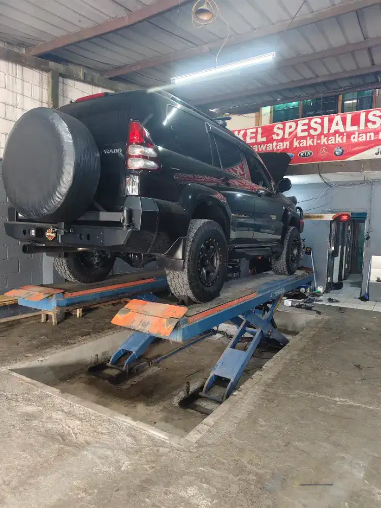Bengkel kaki kaki dan rack steering