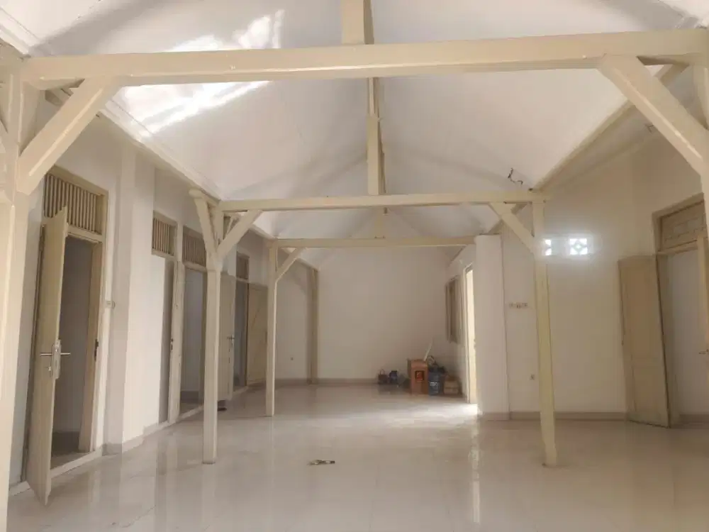 DISEWAKAN RUMAH COCOK UNTUK KANTOR ATAU CAFE, COKRODININGRATAN, JETIS, JOGJA