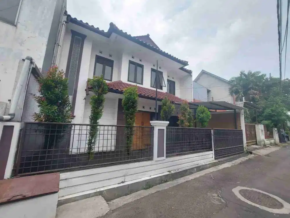 rumah 2lantai lokasi strategis harga menarik di turangga buahbatu bandung