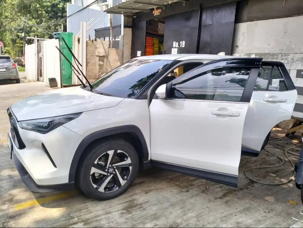 YARIS CROSS 2024 JUAL 240 JT NEGO