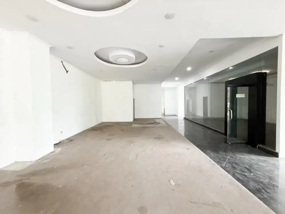 Dijual Gedung komersial mampang Prapatan uk tanah 699m 4 lantai + roof top at Jakarta Selatan
