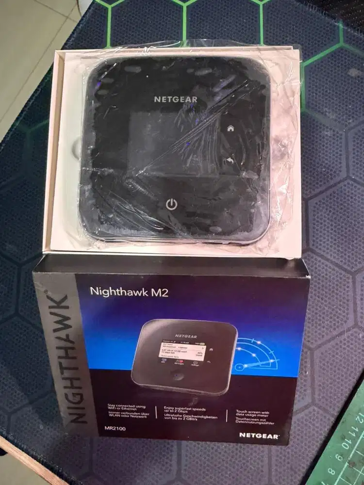 Preloved 5000mAh Unlock Layar Sentuh Modem Wifi Netgear M2 4G+ CAT20
