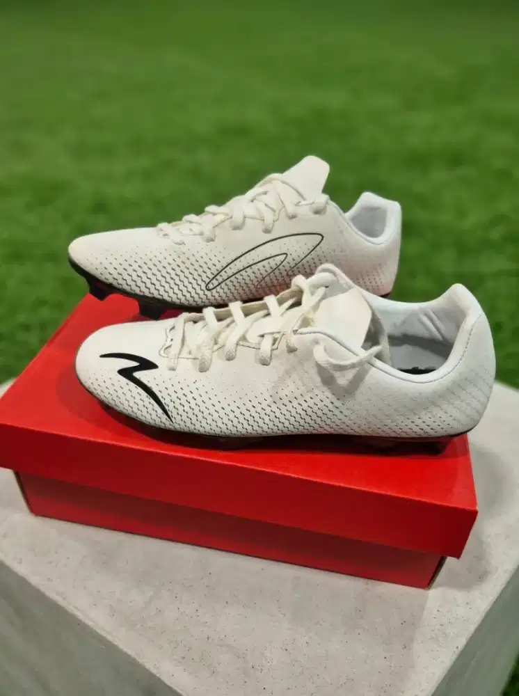 Sepatu Bola Anak Specs