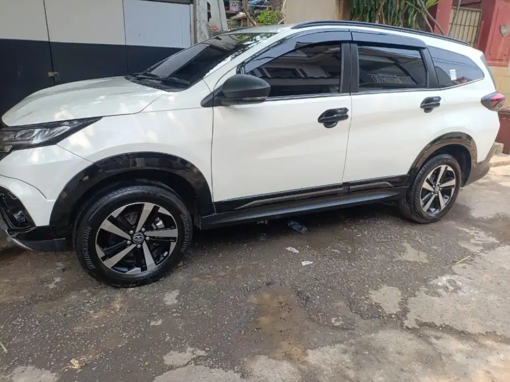 NEGO SAMPE DEAL. TOYOTA RUSH 1,5 GR SPORT. KM RENDAH