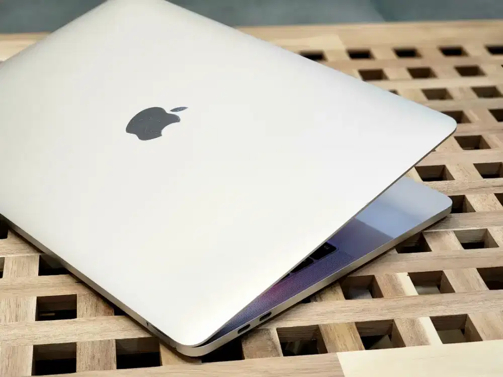 MacBook Pro Touchbar Two Thunderbolt High Performance Prestige Premium