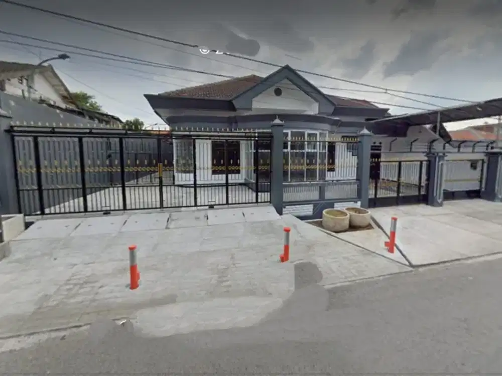 Rumah Dukuh Kupang Timur Strategis Second Road Ramai