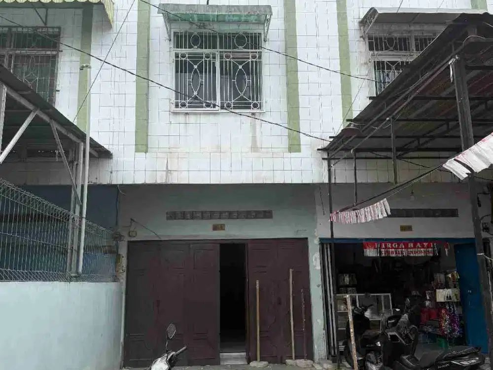 Ruko Siap Huni Lokasi Ramai dan strategis cocok Untuk Usaha