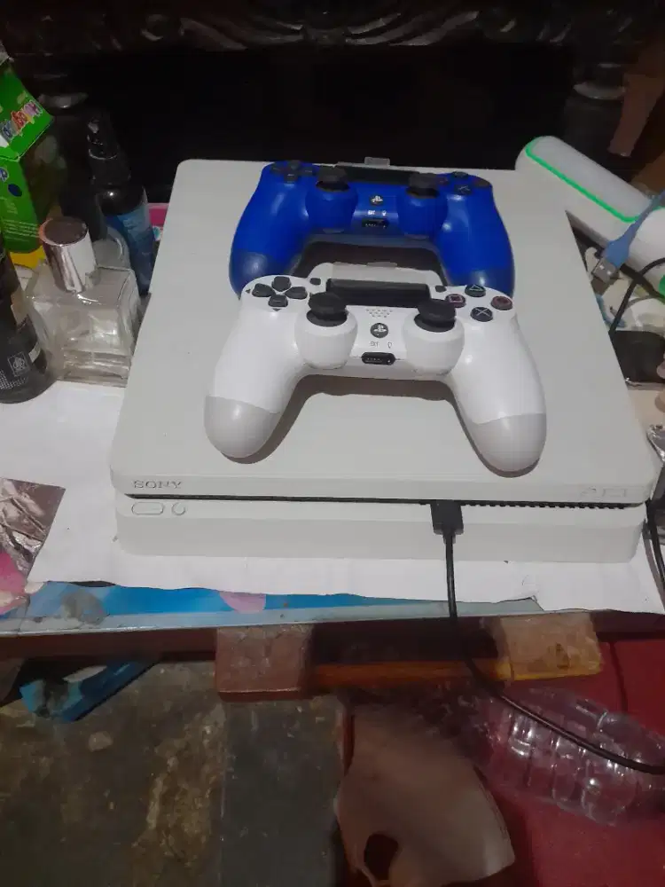 Dijual PS 4 Slim 500gb