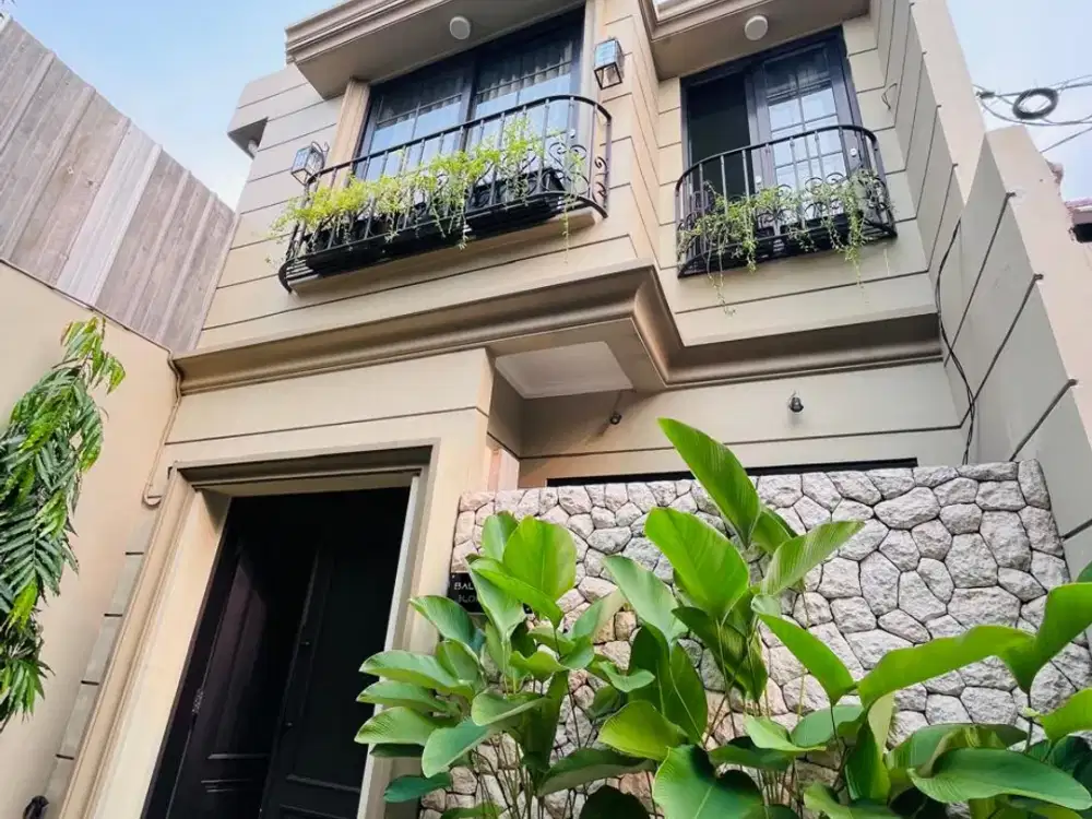 Jual Sewa Petite American Classic House in Cipete Jakarata Selatan