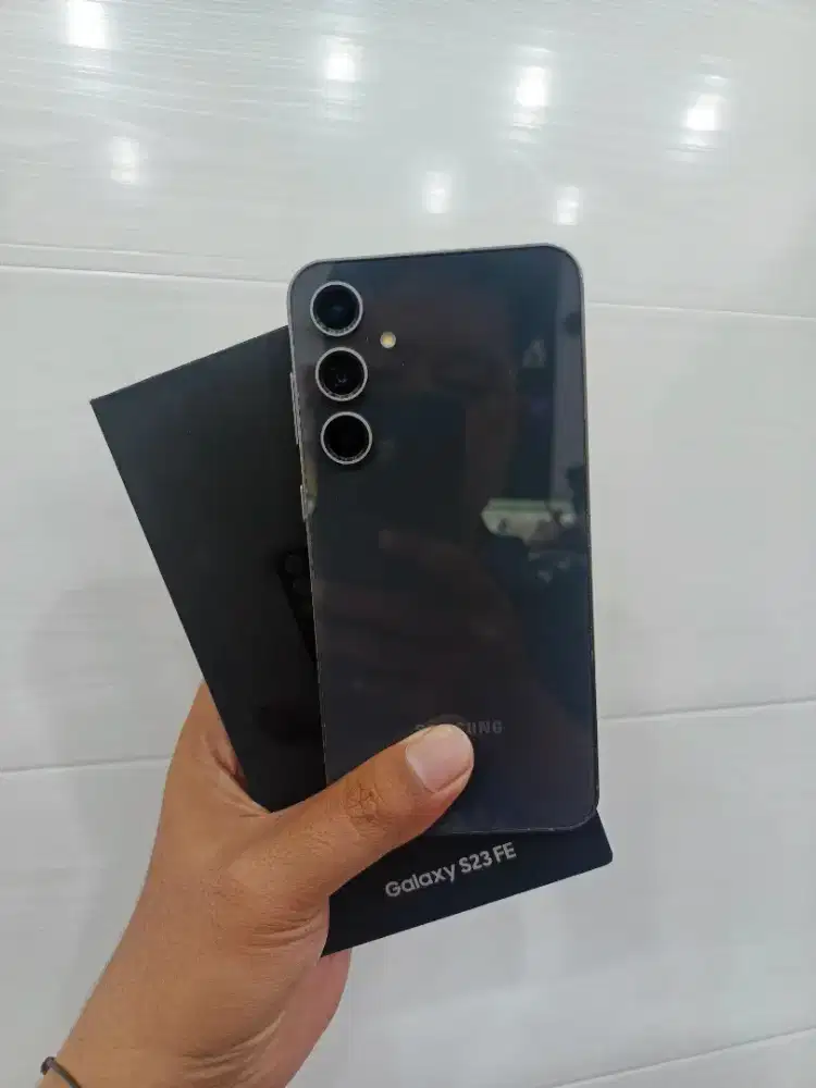 Samsung S23 FE 8/256Gb