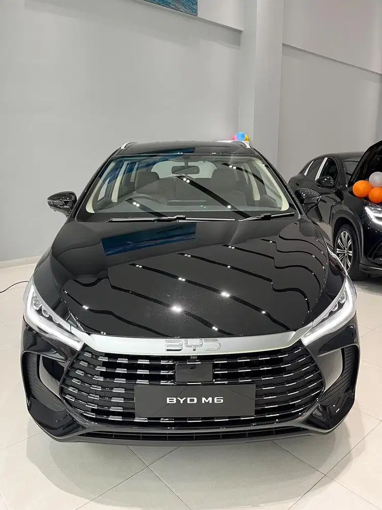 BYD M6 DM Plug-in Hybrid 2026