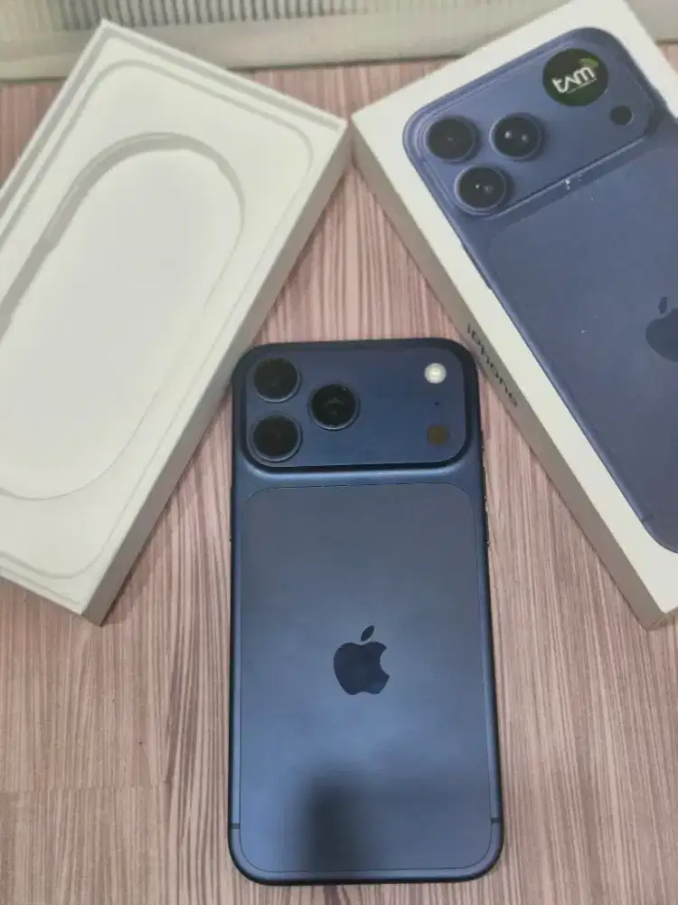 Iphone 17 promax 256gb deepblue ibox