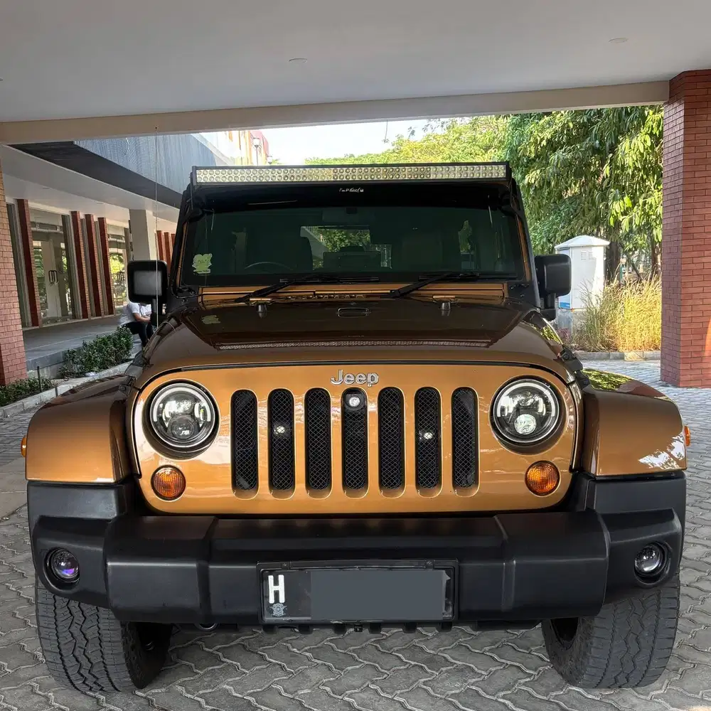 Jeep Wrangler JK Sahara Special Edition 70th Anniversary 2011 Low KM