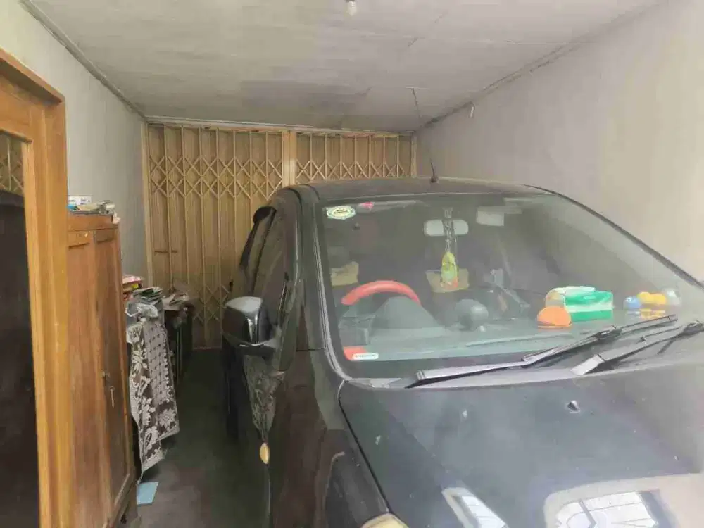Rumah Lama Terawat Sukaluyu Cikutra
