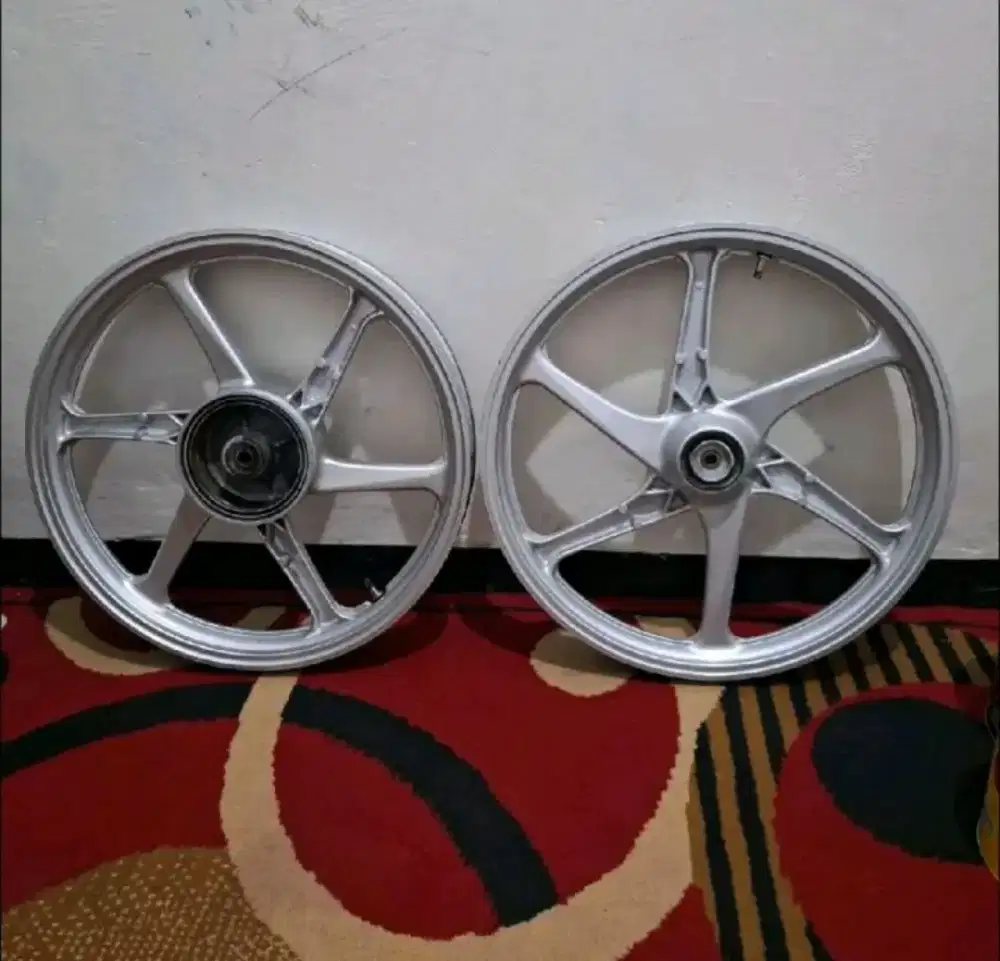 Jual velk castwhell ori YIMM copotan jupiter 2005 minus pemakaian.