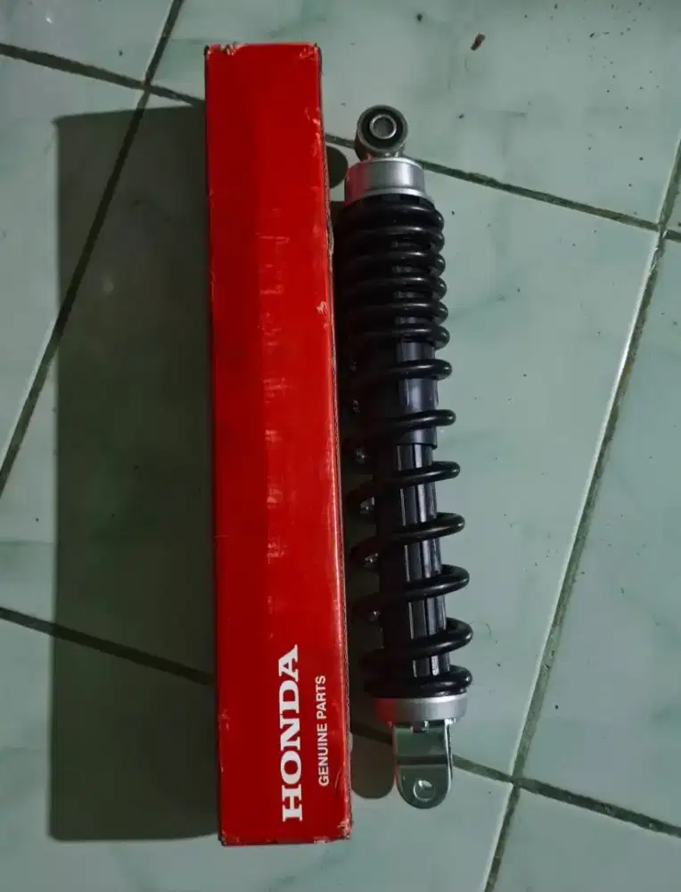 Shockbreaker belakang vario 125 kzr (baru)